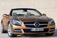 Leplezetlenül az új Mercedes SL 61