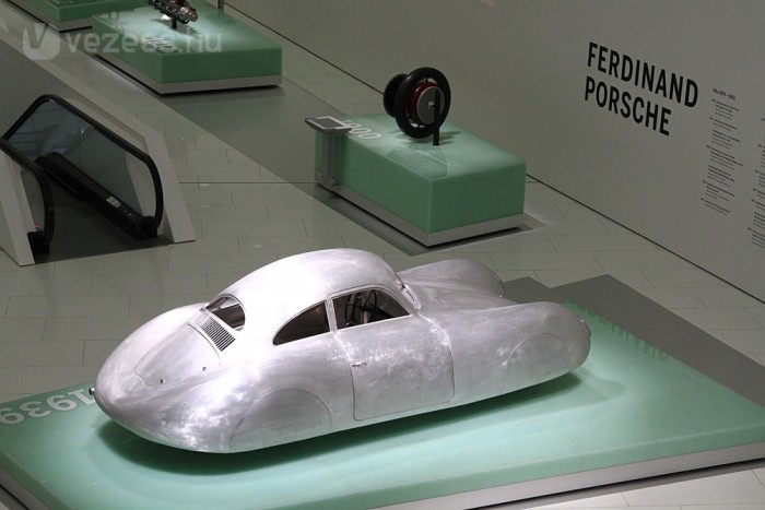 Több mint 23 ezer lóerő, 5600 négyzetméteren 7 | Vezess Több mint 23 ezer lóerő, 5600 négyzetméteren 7