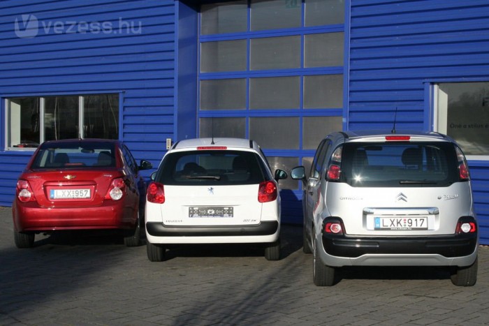 Összehasonlítás: olcsó családi autók 11 Sokkal temperamentumosabb a franciák BMW-tervezésű benzinese, mint az Aveo az Opeltől örökölt motorral