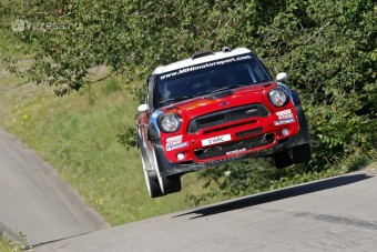 Kiszáll a MINI raliból?