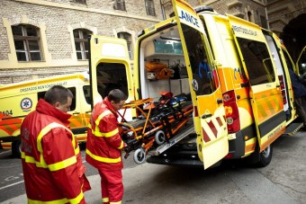 Sárgák az új mentőautók