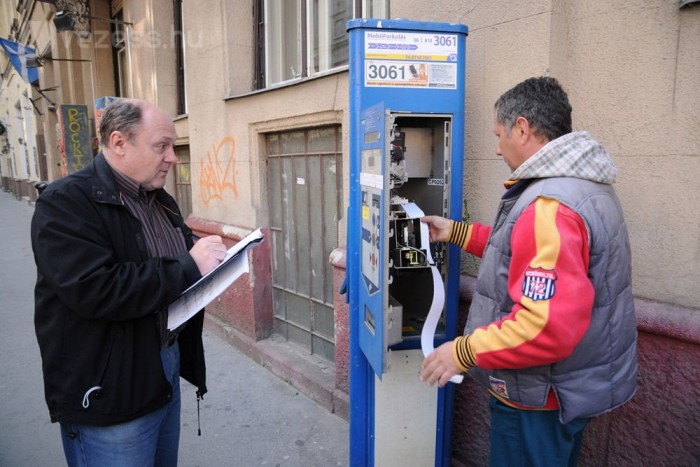 Csaló parkolóautomaták miatt büntetik az autósokat