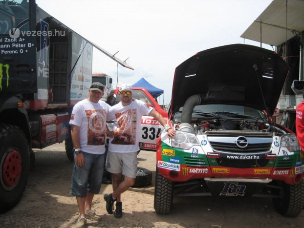 Magyarokkal indul a Dakar 9