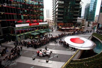 F1: A McLarené lesz az első új autó