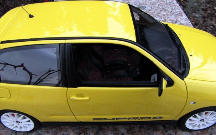 Kedvencem a jó formájú sportülés színesen vidám mintája