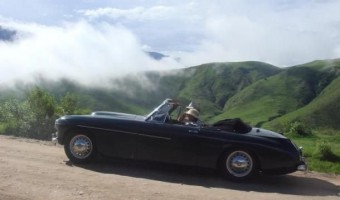 Földkerülés után otthon tört össze az autó