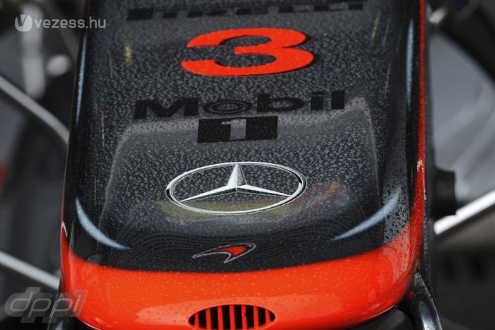 F1: A Mercedes elhagyta a McLarent