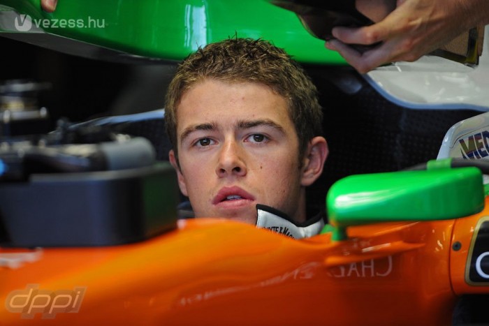 F1: Újra verné Vettelt a skót ifjonc