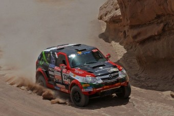 Szalayék alatt megint megállt az autó