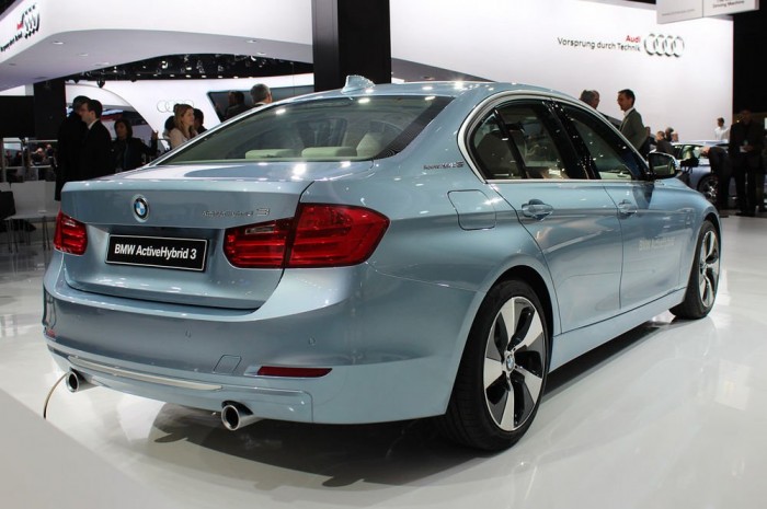 Hibrid a BMW 3-asból 5