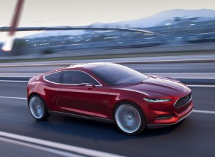 Az informatika fellegvárába költözik a Ford