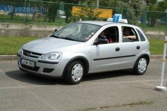 Jogsiszerzés röhejes vizsgával