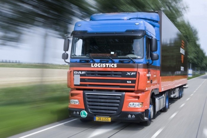 Próbaidős rendőr két balesete