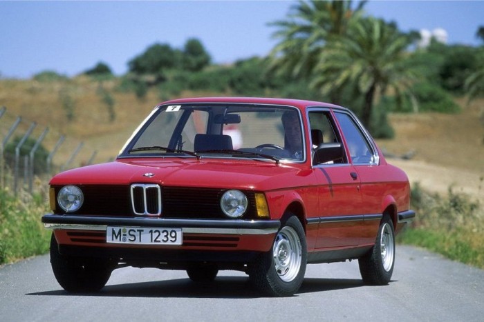 A 3-as BMW-k arcai 7