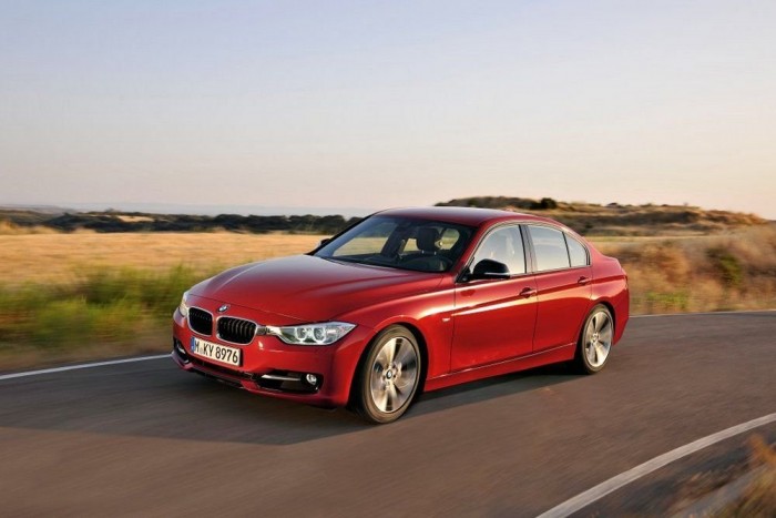 A 3-as BMW-k arcai 12