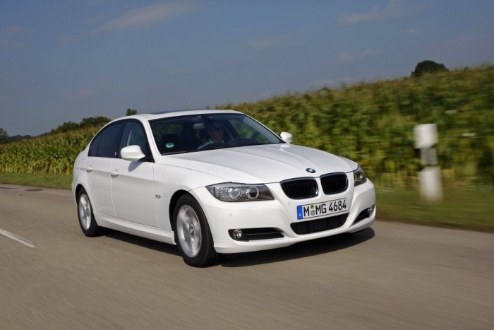 A 3-as BMW-k arcai 11