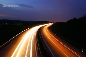 Őrült száguldás forgalommal szemben