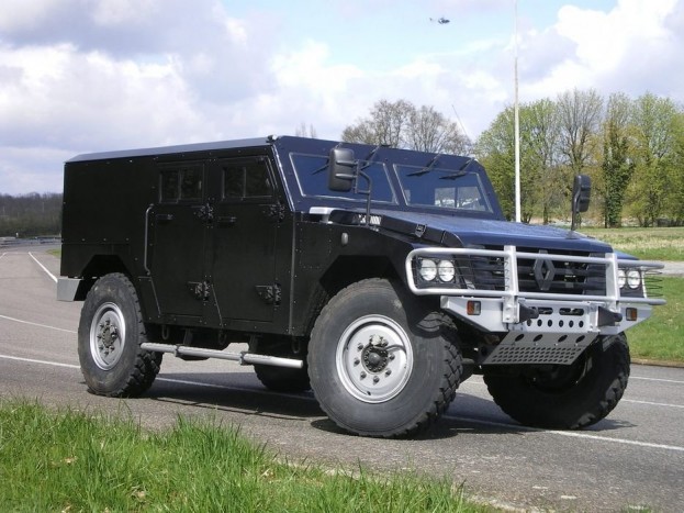 Harci Renault utcára 6 | Vezess Harci Renault utcára 6