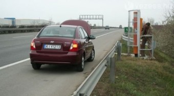 Miért késik az életmentő KRESZ-módosítás?