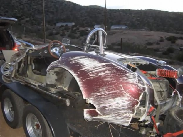 Halálpörgés nyitott versenyautóval