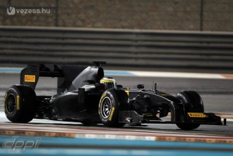 F1: A Pirelli bajban a tesztautóval