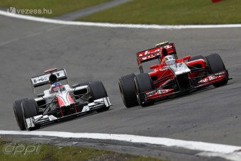 F1: Késésben a kiscsapatok