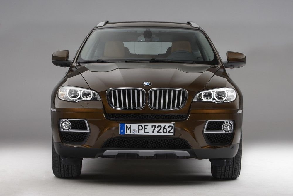 Megújult a BMW X6 4