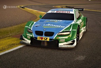 Ruhát húzott a BMW új fegyvere