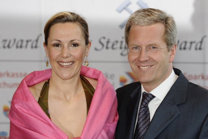 Bettina és Christian Wulff, a német elnöki pár. A first lady is rendelt egy Q3-ast