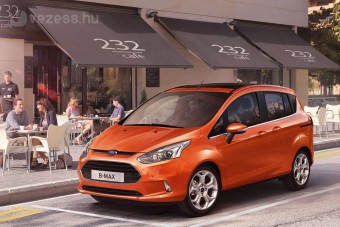 Bajban az Opel családi autója