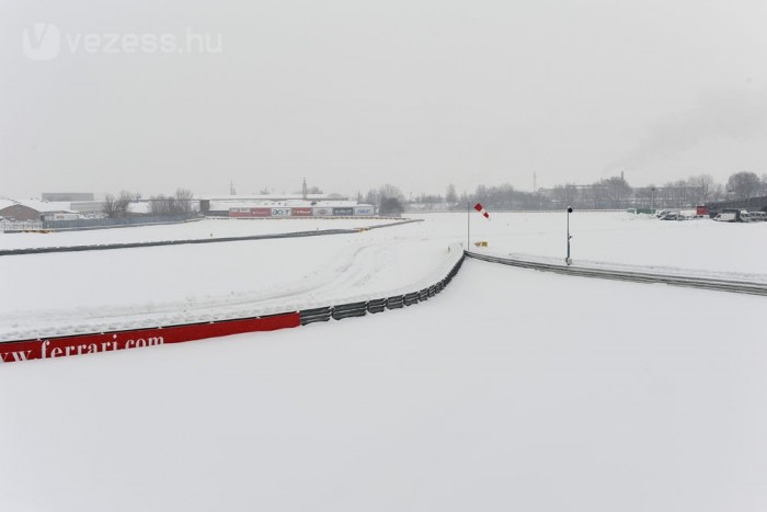 F1: Lefújták a Ferrari-bemutatót