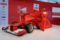 F1: Kétszer frissít autót a Ferrari a rajtig 25