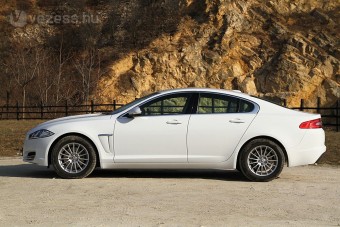 Jaguar XF: Szerencsére nem német, sajnos