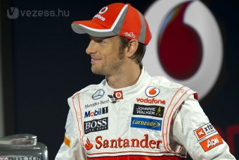 F1: Button nem akar korán kiszállni