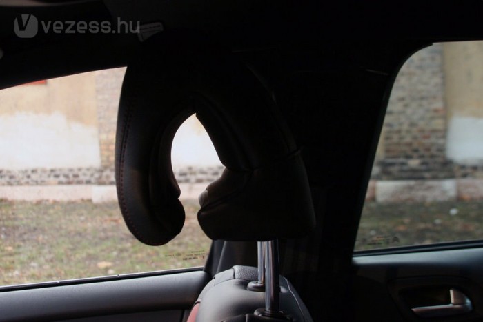 DS4: nagy feltűnés, nyolcmillióért 8 | Vezess Nagyon rossz a kilátás oldalra és hátrafelé is