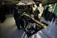 F1: Minden kategóriát bedarál a Lotus 88