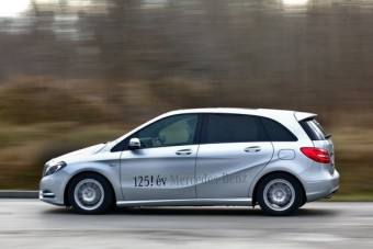 100 magyar Mercedest már tesztelnek