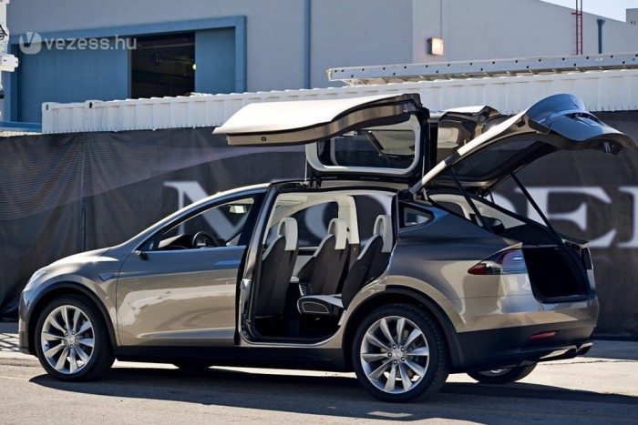 Lenyomja a Porschét a villanyautó 6 | Vezess Lenyomja a Porschét a villanyautó 6