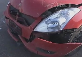 Betonkerítést rombolt a tanuló vezető