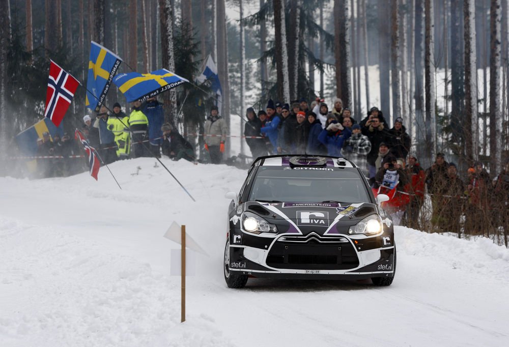 Latvala nyerte a szögek csatáját 35