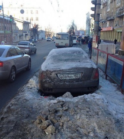 A gazdája talán már a pontyokkal vacsorál, betoncsizmával a lábán