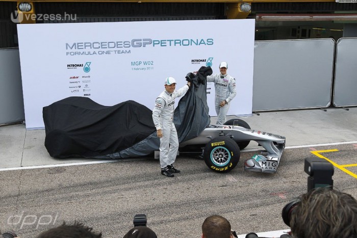 F1: Egy hét múlva jön az új Merci