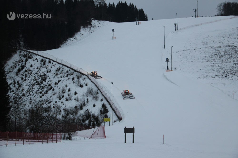 Nagyjából 300 m-s magasságból indulnak és 2000 fölé kúsznak fel