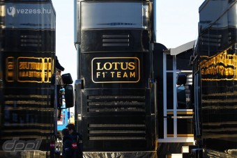 F1: A Lotuson nagyot dobott az első teszt