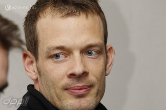 F1: Tanítóbácsit kaptak a Williams-pilóták