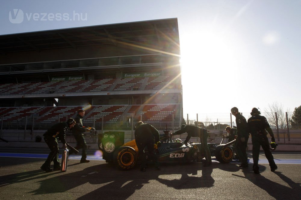 F1: Vettel az élen Barcelonában 4