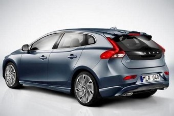 Friss képek az ötajtós új Volvóról