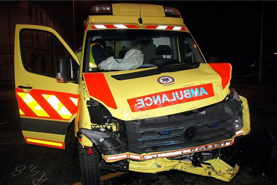 Összetört egy vadonatúj mentőautó