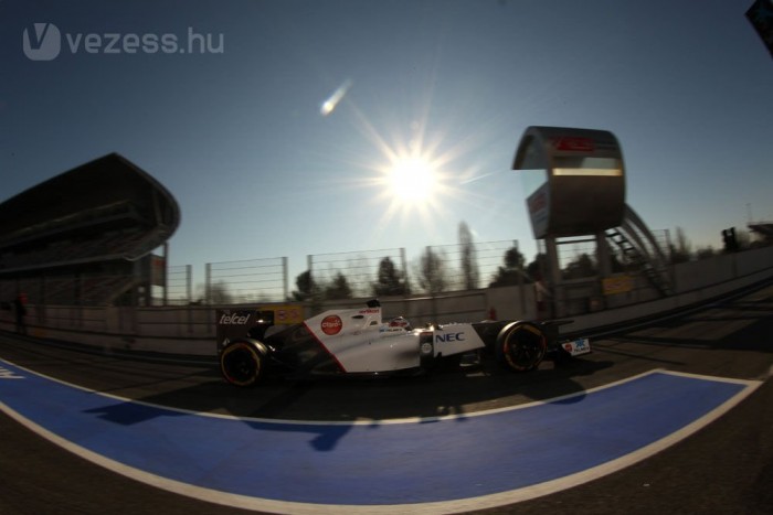 F1: Belehúztak a zárónapon 1