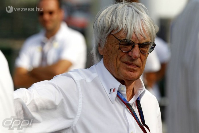 F1: Schumachert a Red Bullba!